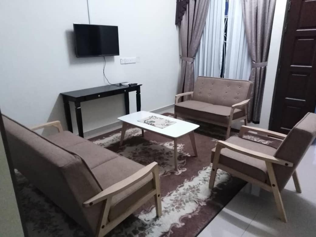 Patin Guest House @Desa Telok Ira, Temerloh Pahang Kampong Paya Kerinau Exterior photo